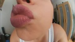 Massive Lips Super Close Up Pouts