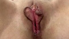Cunt Orgasm Close Up – Sexy Cougar Fingers Sticky Cunt And Massive Labia