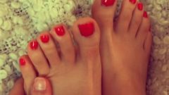 Inviting Feet In Close Up – Nastyfeet Foot Praise Fetish Domina Porn